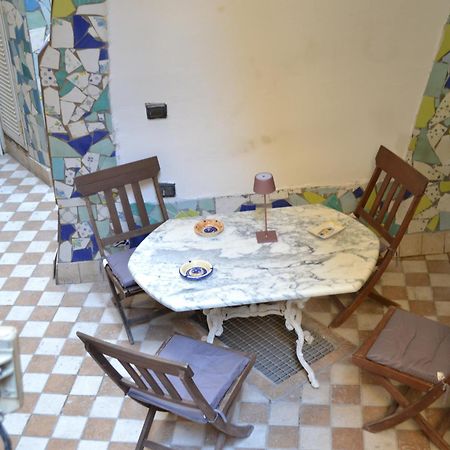 나폴리 Residenza Suor Orsola B&B 외부 사진